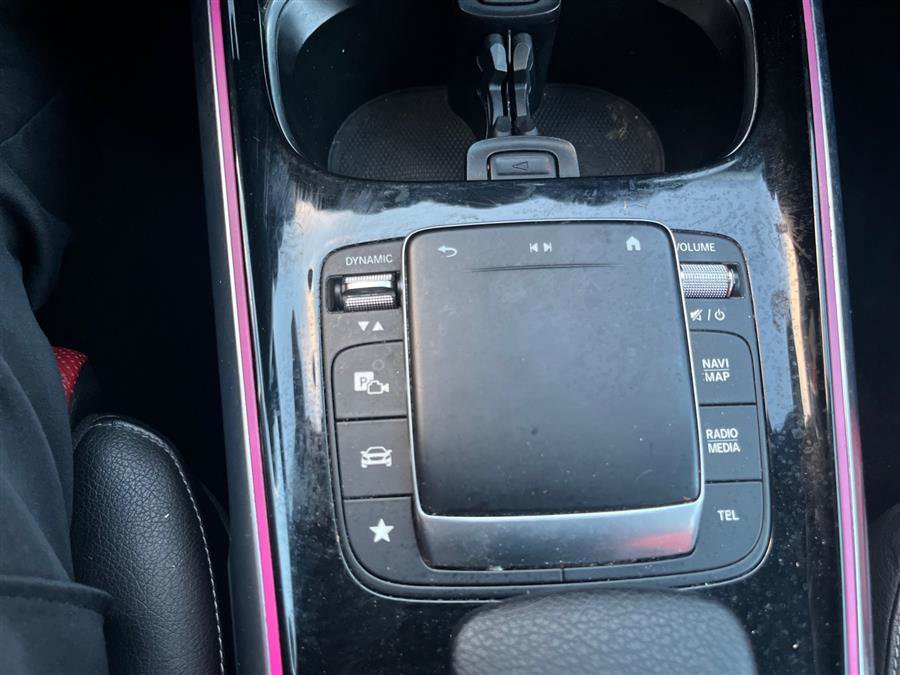 Used 2021 Mercedes-Benz GLB 250 4MATIC image 27