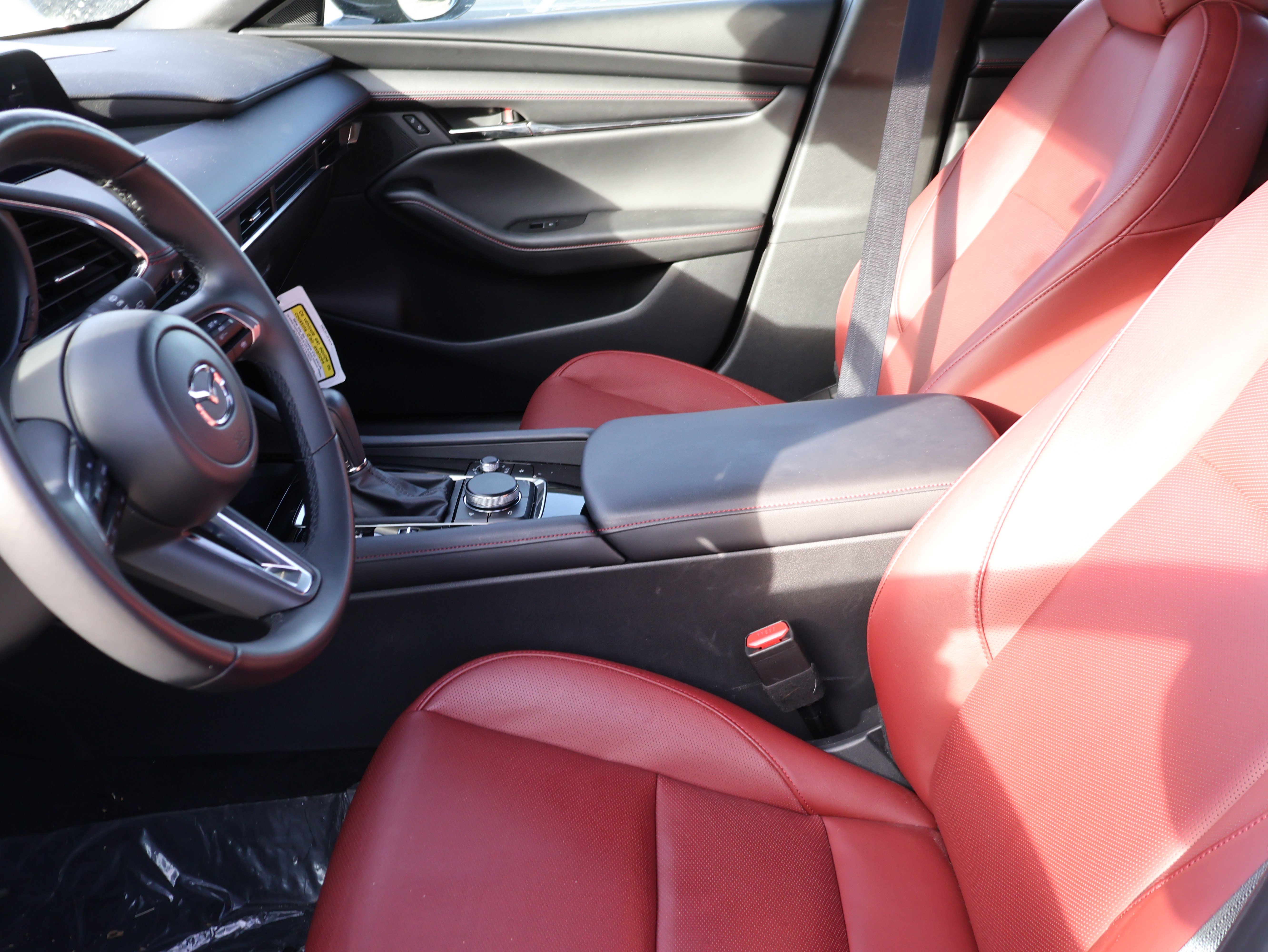 Certified 2025 MAZDA MAZDA3 Carbon image 40