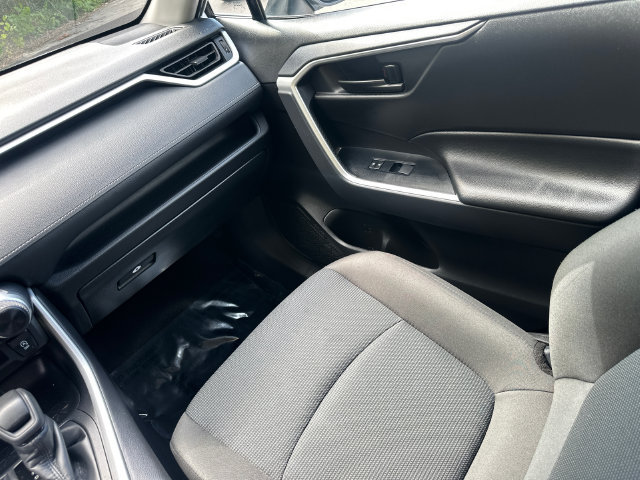 Certified 2025 Toyota RAV4 LE AWD/4WD image 26