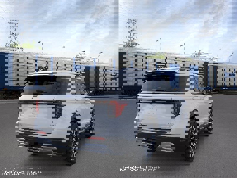 New 2026 Ford Explorer Platinum image 8
