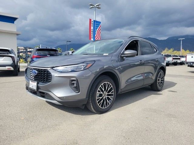 Used 2024 Ford Escape SE w/ PHEV Premium Package image 2