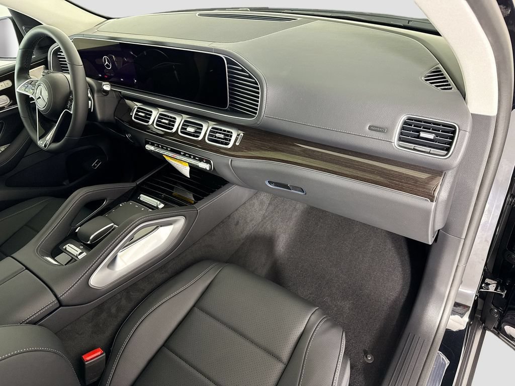 New 2026 Mercedes-Benz GLS 450 4MATIC image 18