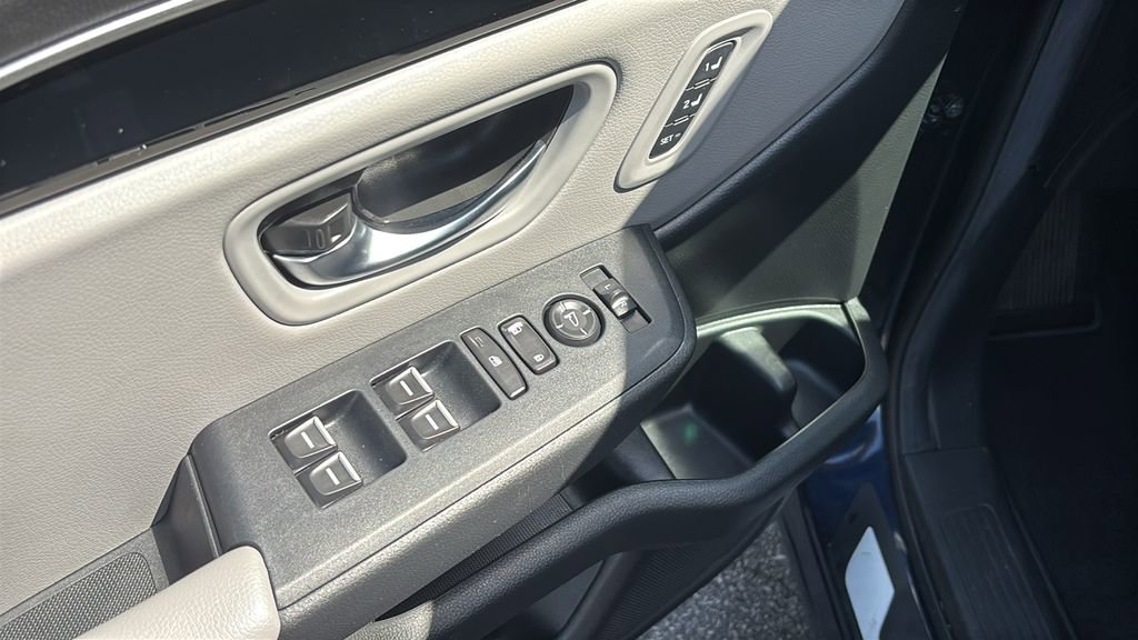 Used 2025 Honda Pilot EX-L image 14
