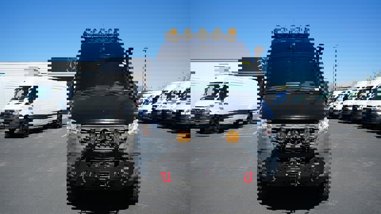 Used 2020 Mercedes-Benz Sprinter 2500 image 2