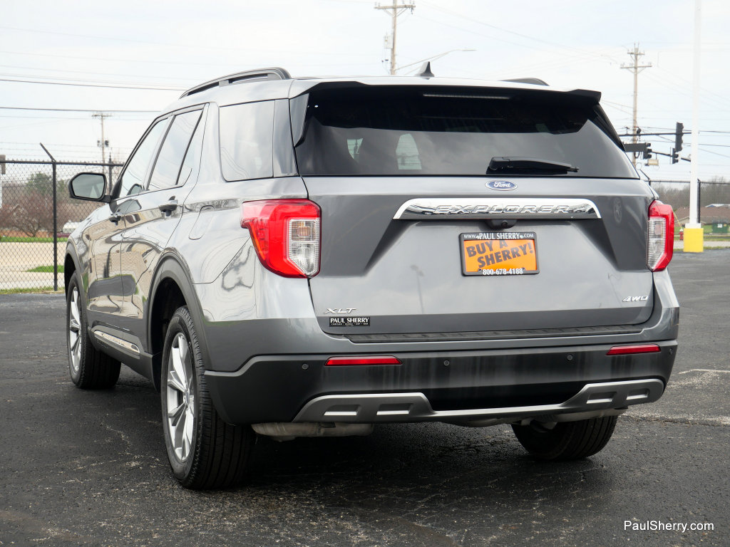 Used 2024 Ford Explorer XLT w/ Equipment Group 202A image 11