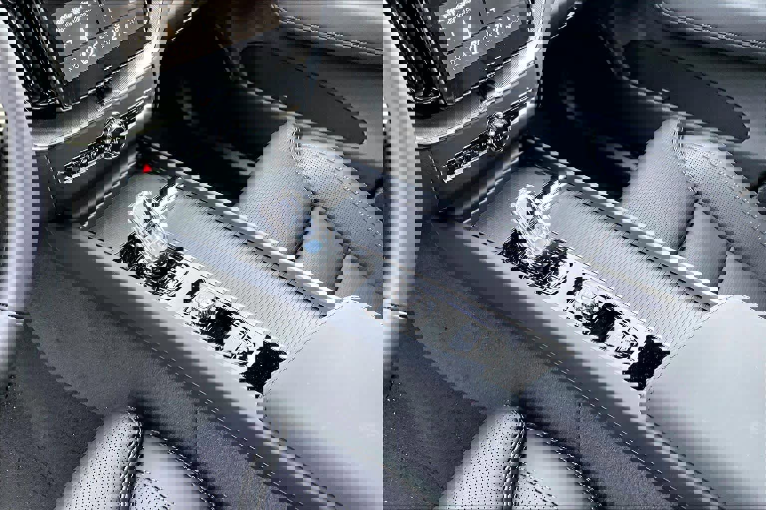 New 2026 Volvo XC60 B5 Ultra w/ Protection Package Premier image 10