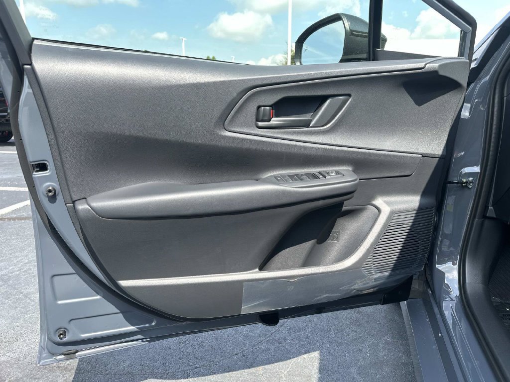 New 2027 Toyota Prius Plug-In Hybrid FWD image 21
