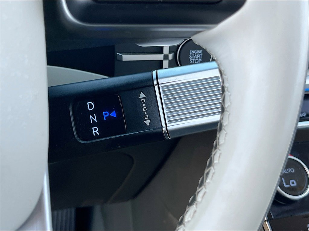 Used 2024 Hyundai Santa Fe Calligraphy image 17