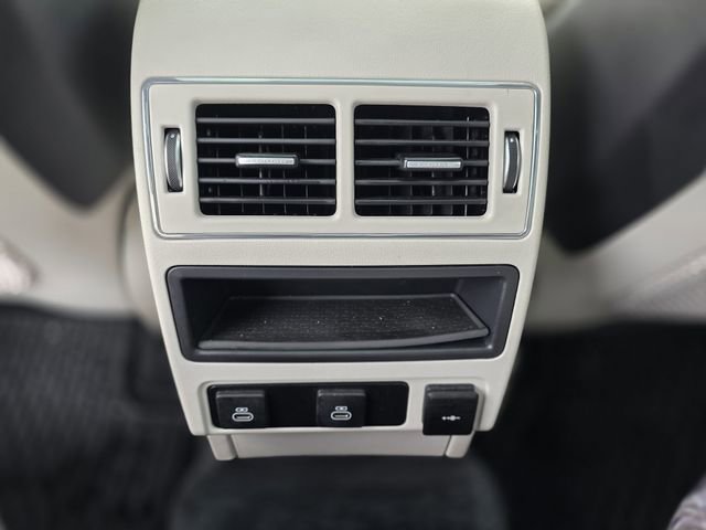 Used 2025 Jaguar F-PACE R-Dynamic S image 22