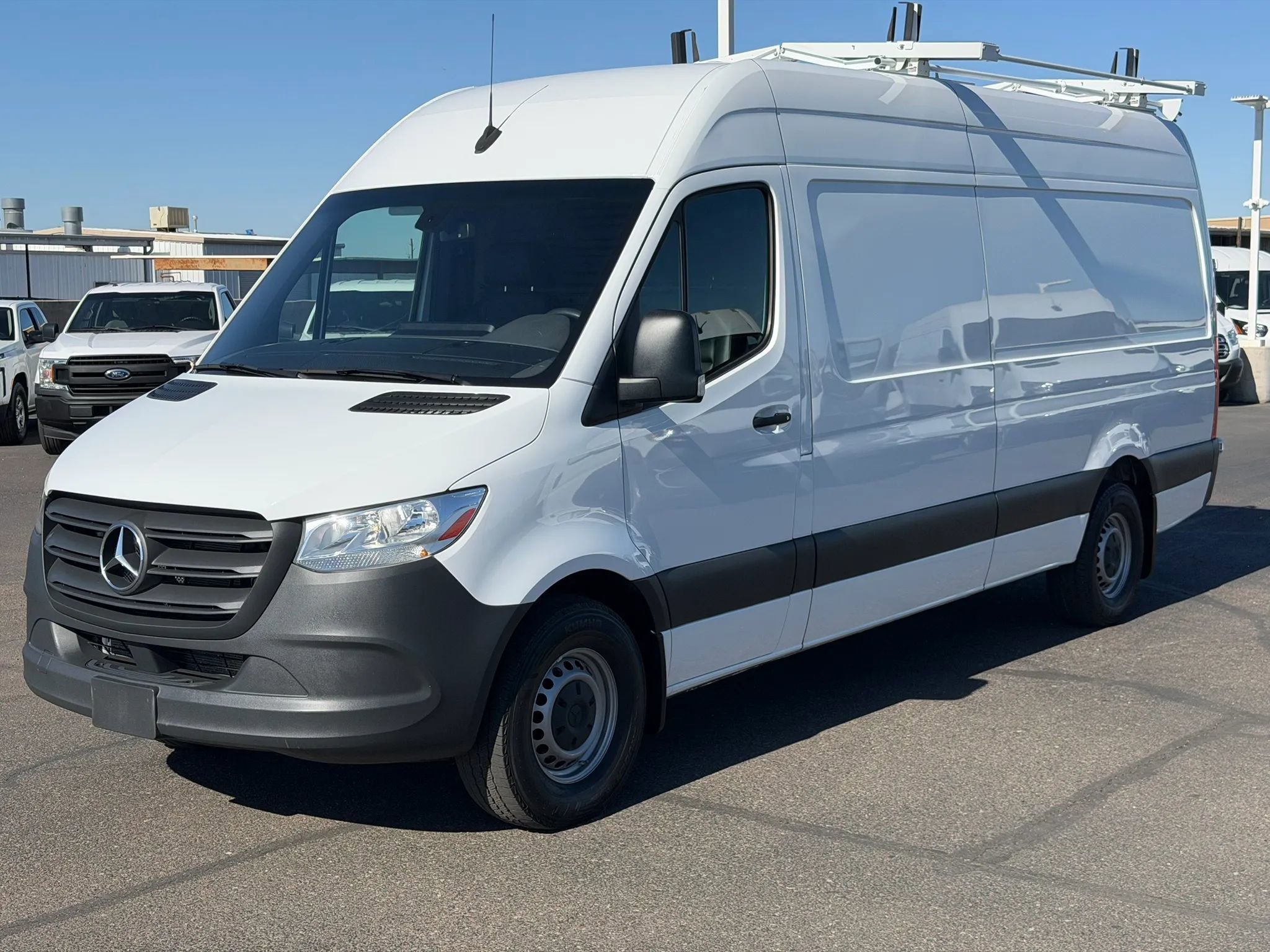 Used 2023 Mercedes-Benz Sprinter 2500 image 2
