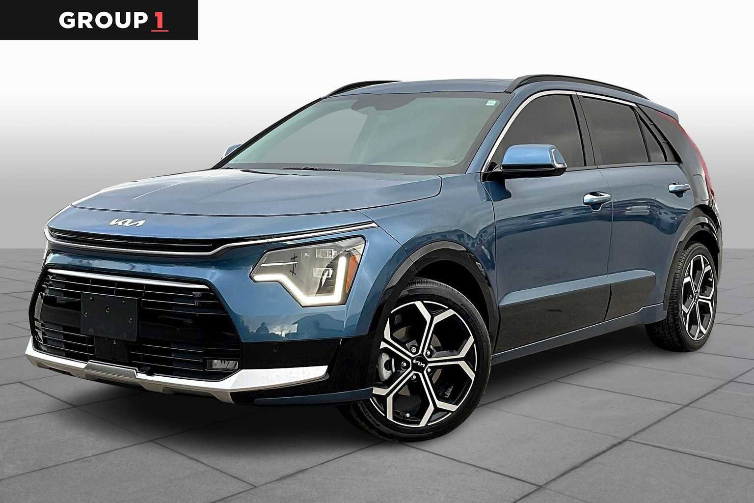 Used 2025 Kia Niro SX Touring