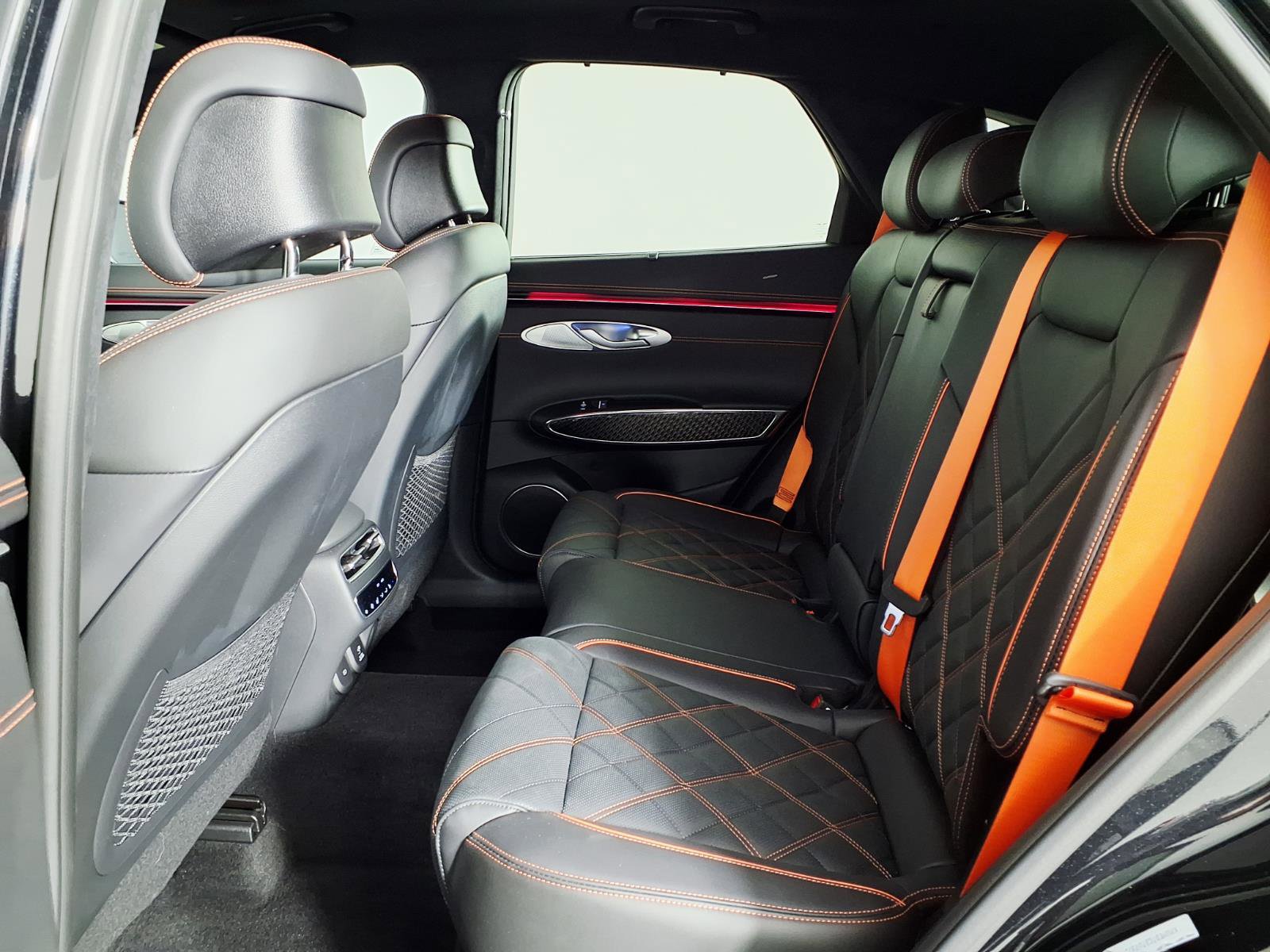 Certified 2026 Genesis GV70 3.5T Sport Prestige AWD/4WD image 13