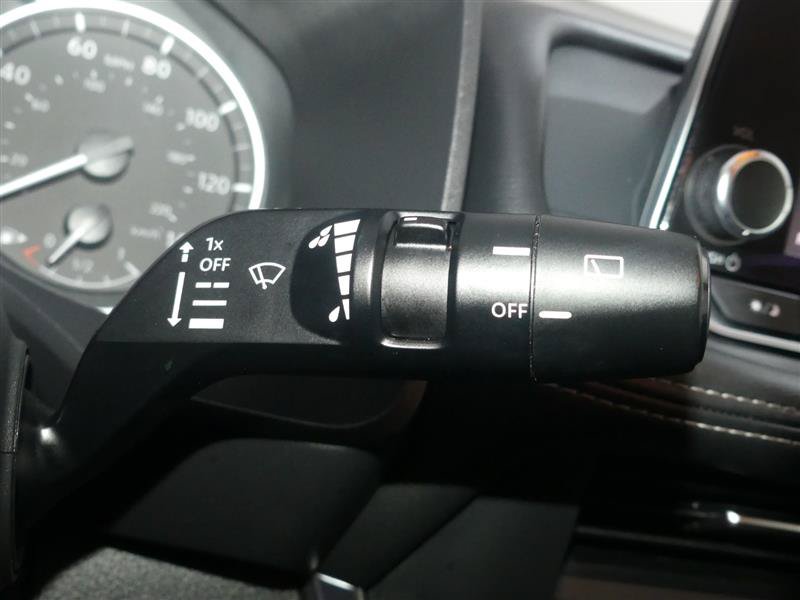 Used 2023 Nissan Rogue S FWD image 35
