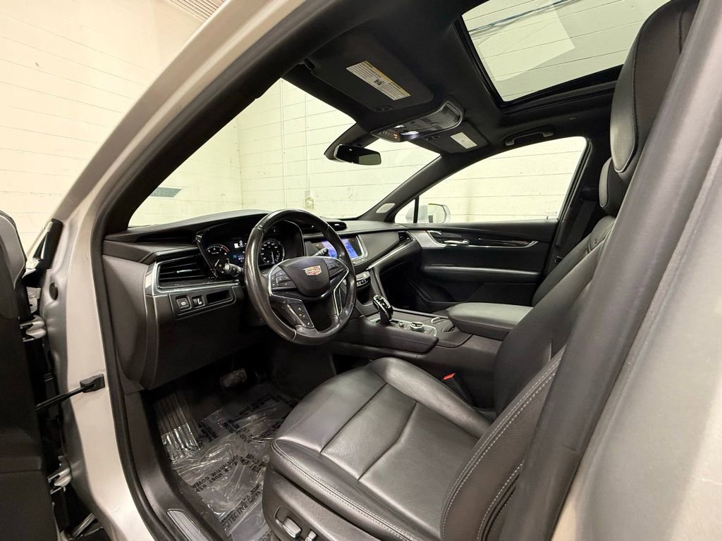Used 2020 Cadillac XT5 Premium Luxury w/ LPO, Floor Liner Package image 28