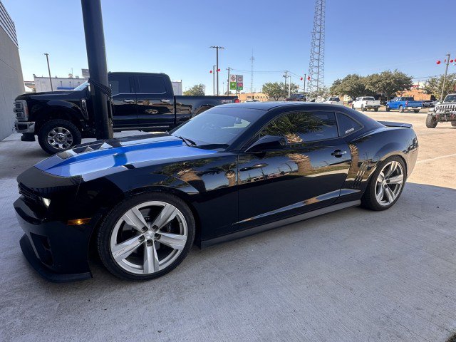 Used 2012 Chevrolet Camaro ZL1 RWD image 3