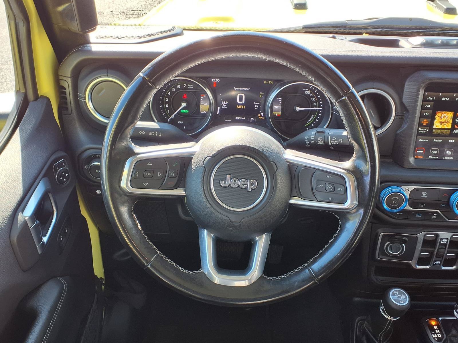 Used 2022 Jeep Wrangler Unlimited Sahara AWD/4WD image 28