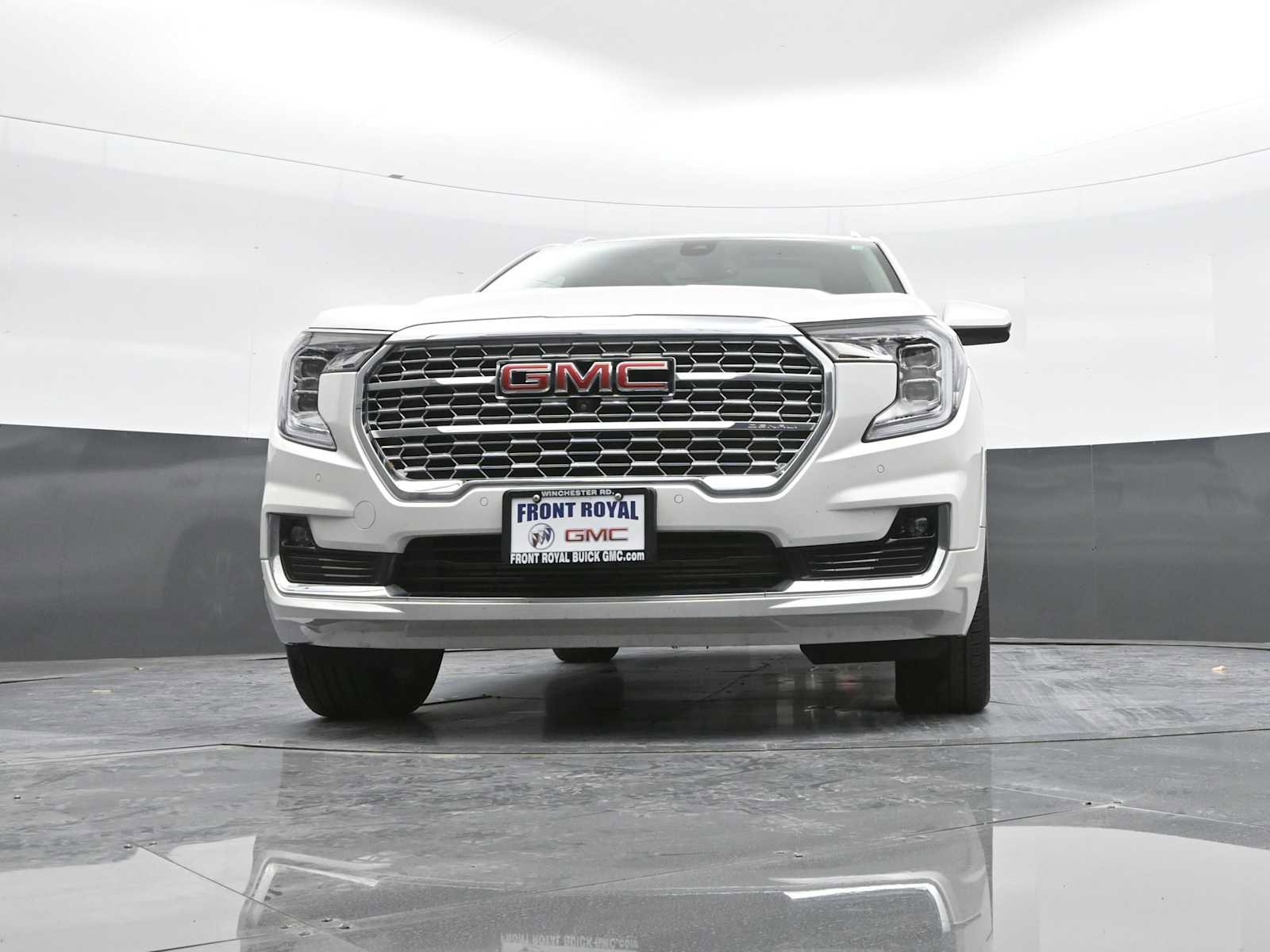 Used 2024 GMC Terrain Denali w/ Denali Premium Package image 39