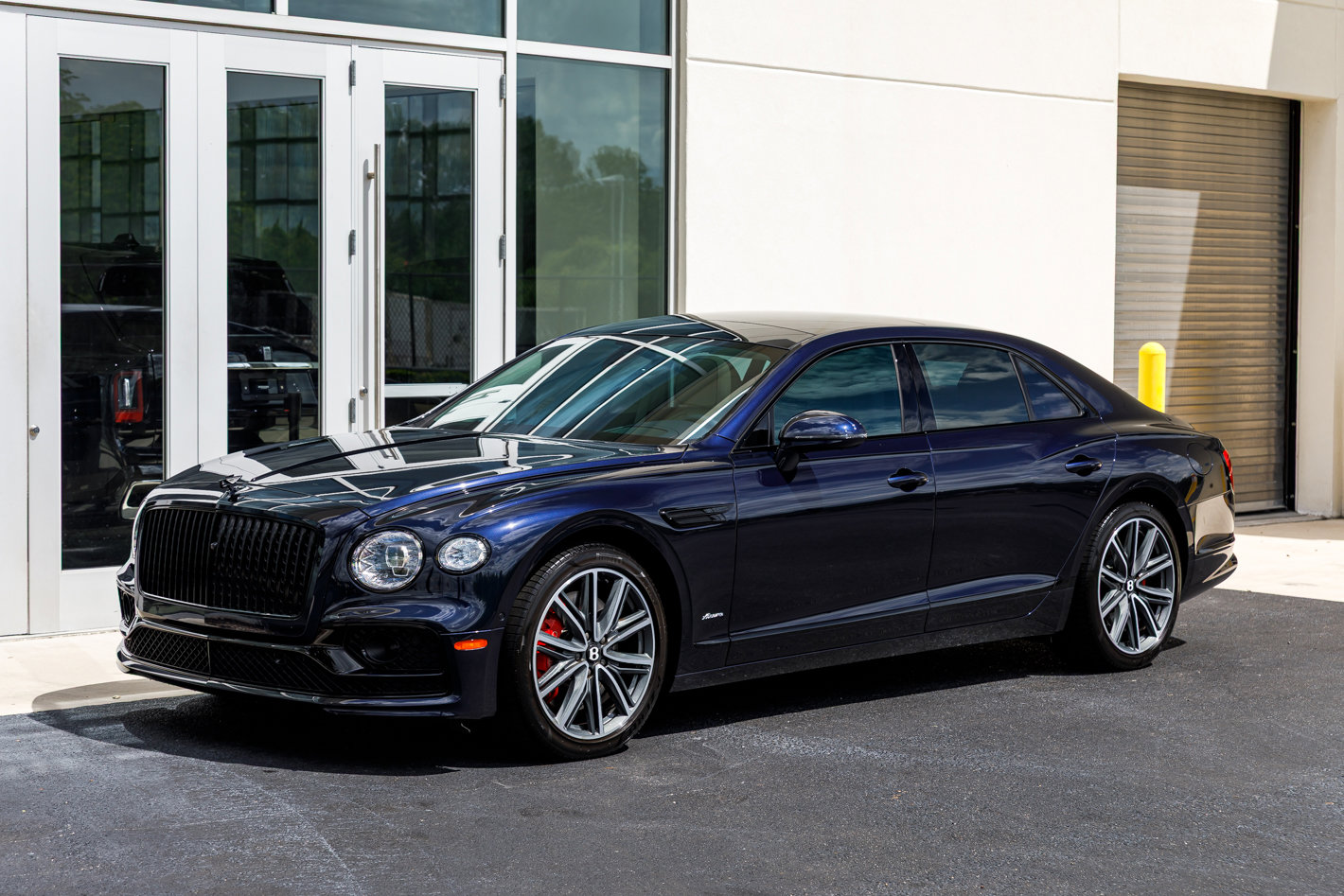 Used 2023 Bentley Flying Spur Azure AWD/4WD image 7