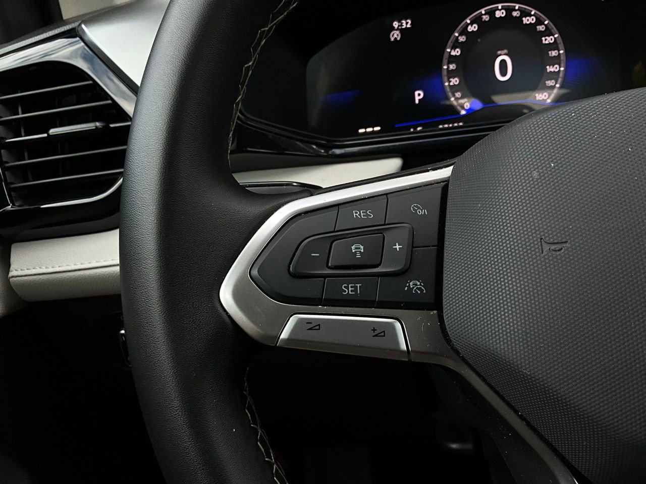 Used 2025 Volkswagen Taos S FWD image 30