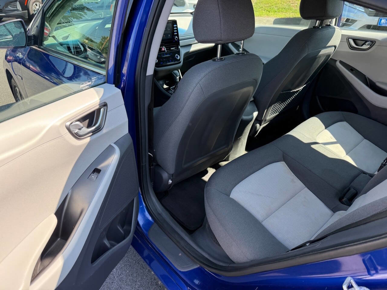 Used 2020 Hyundai Ioniq SEL image 12