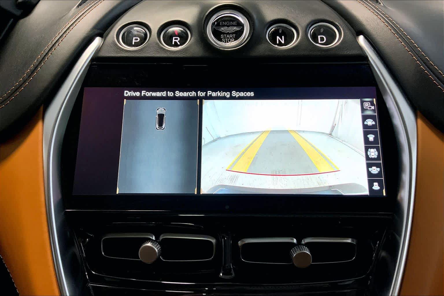 Used 2021 Aston Martin DBX AWD/4WD image 26