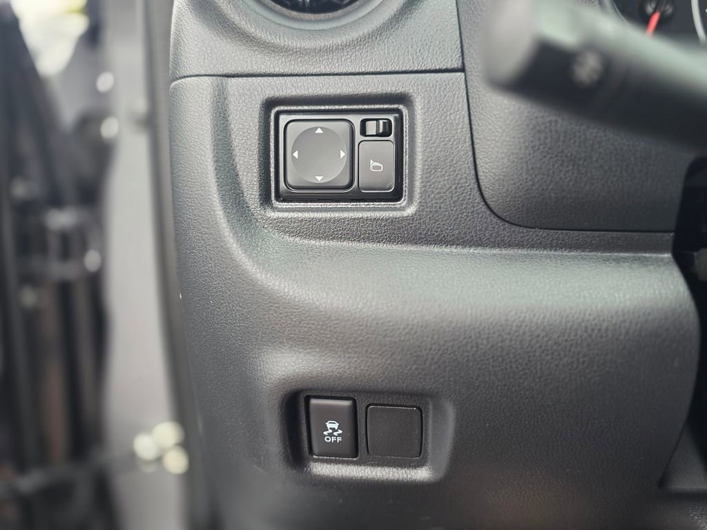 Used 2016 Nissan Versa S FWD image 30