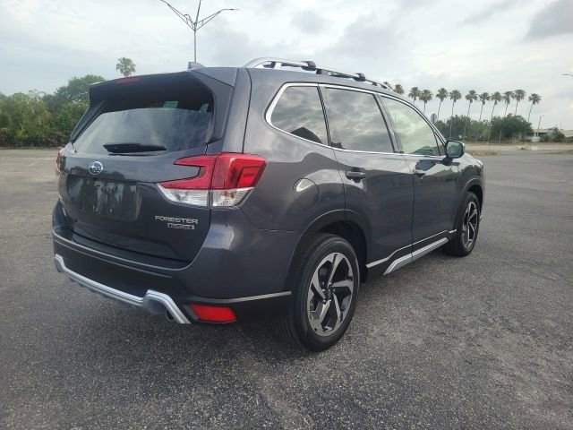 Certified 2023 Subaru Forester Touring AWD/4WD image 5