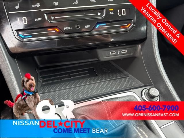 Used 2025 Volkswagen Jetta SE FWD image 25