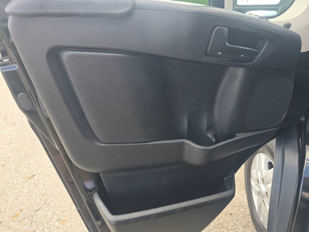 Used 2018 RAM ProMaster 3500 w/ Premium Appearance Group FWD image 18