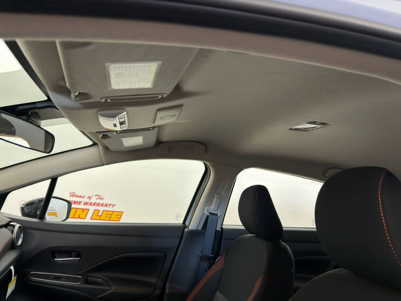 New 2025 Nissan Versa SR w/ Trunk Package image 14