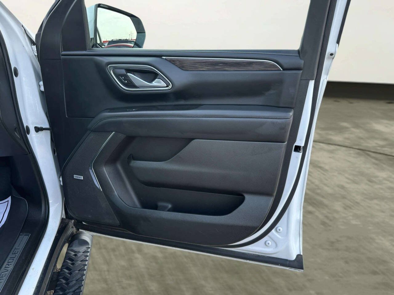 Used 2022 Chevrolet Suburban Z71 AWD/4WD image 33