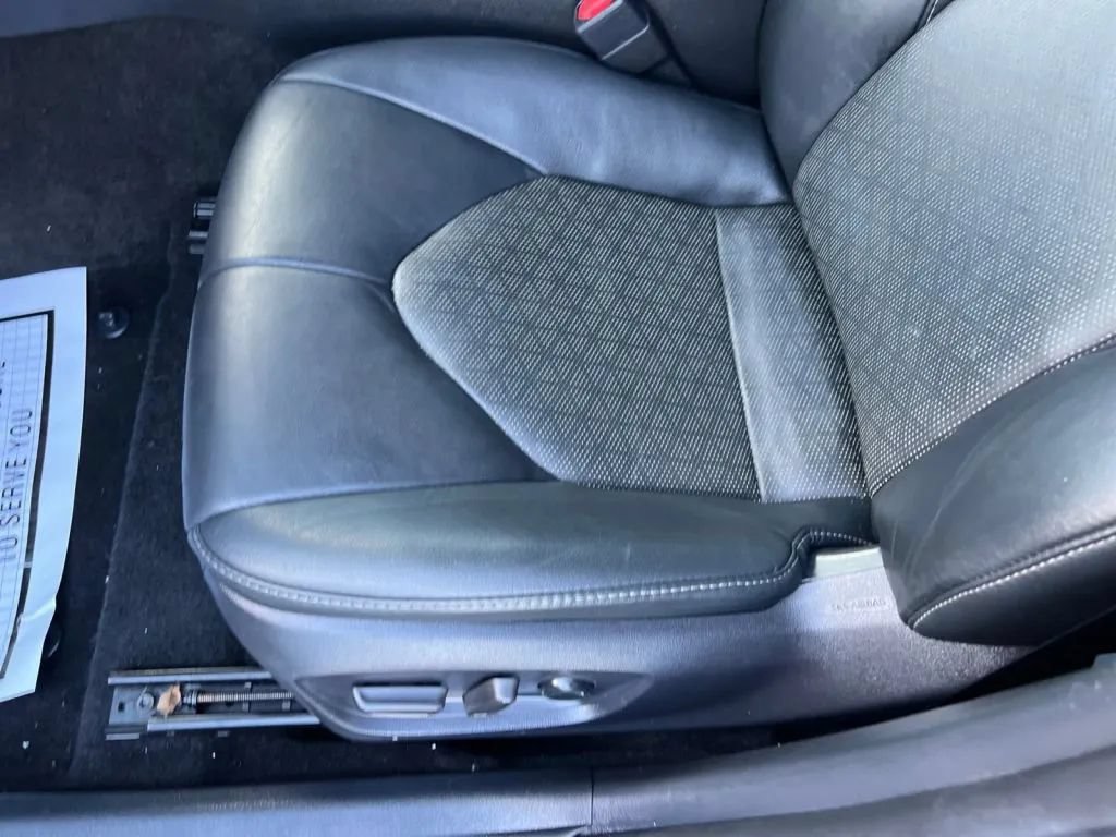 Used 2018 Toyota Camry XSE FWD image 24