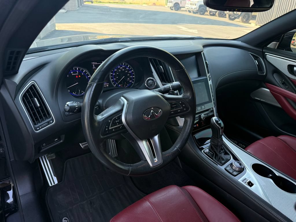 Used 2018 INFINITI Q60 Red Sport 400 AWD/4WD image 26