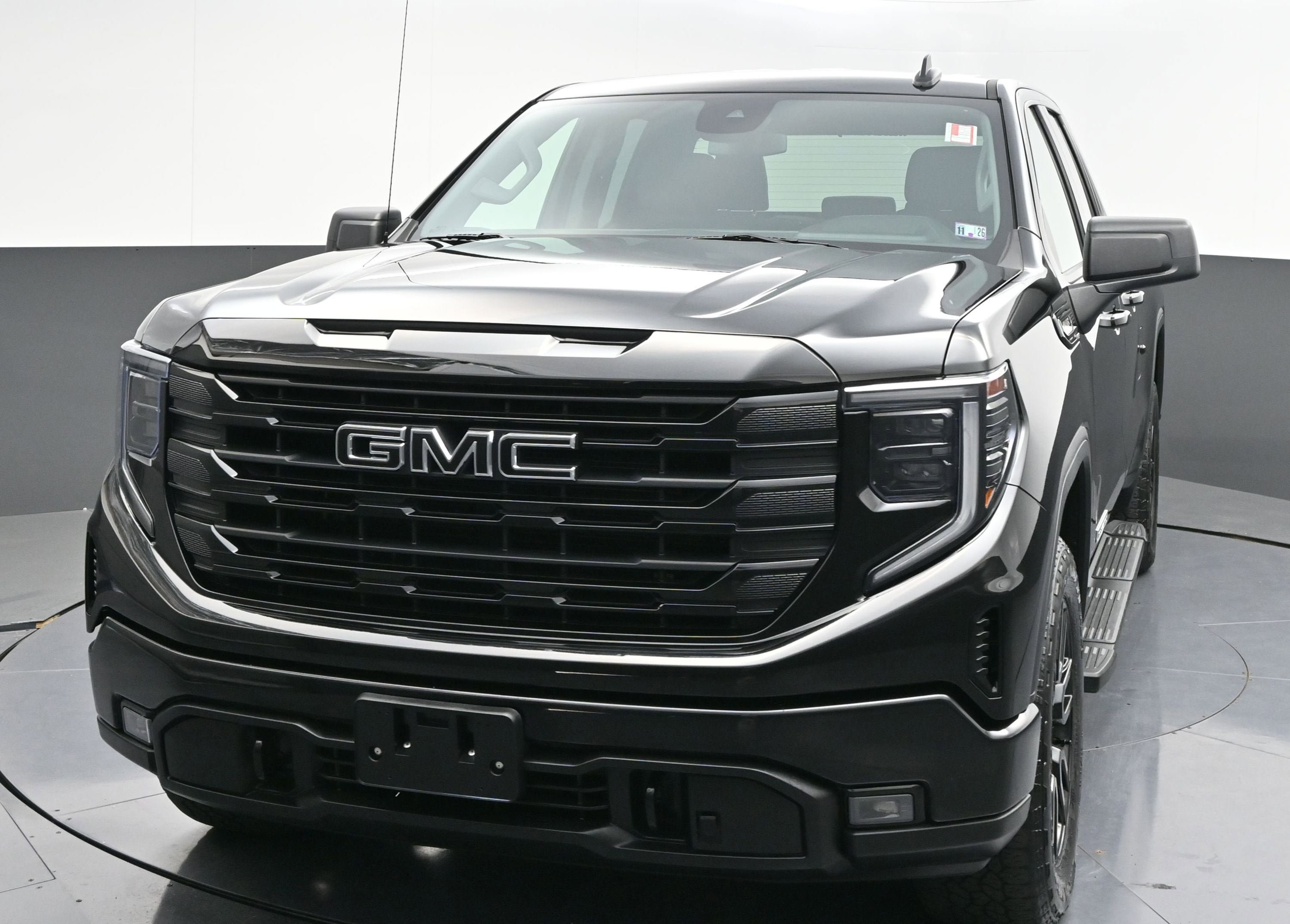 Certified 2023 GMC Sierra 1500 Elevation w/ LPO, Elevation Black Package AWD/4WD image 3