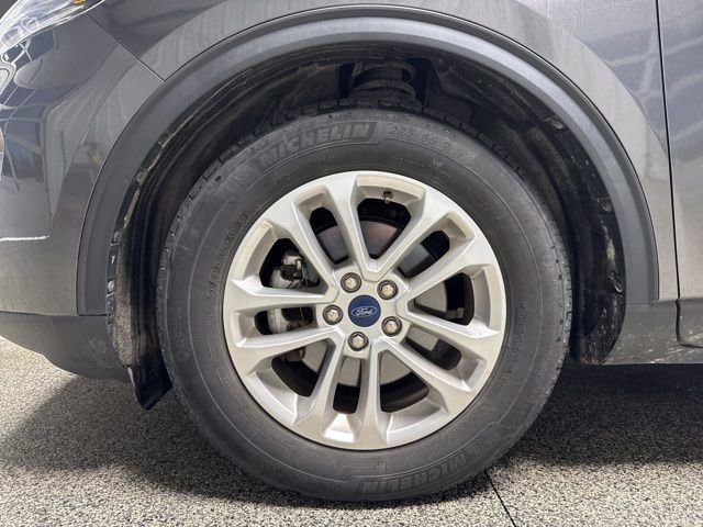 Used 2020 Ford Escape SE image 3