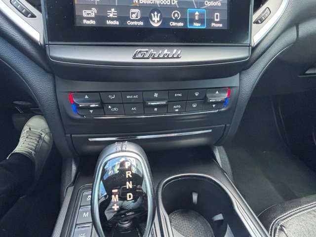 Used 2017 Maserati Ghibli RWD image 40