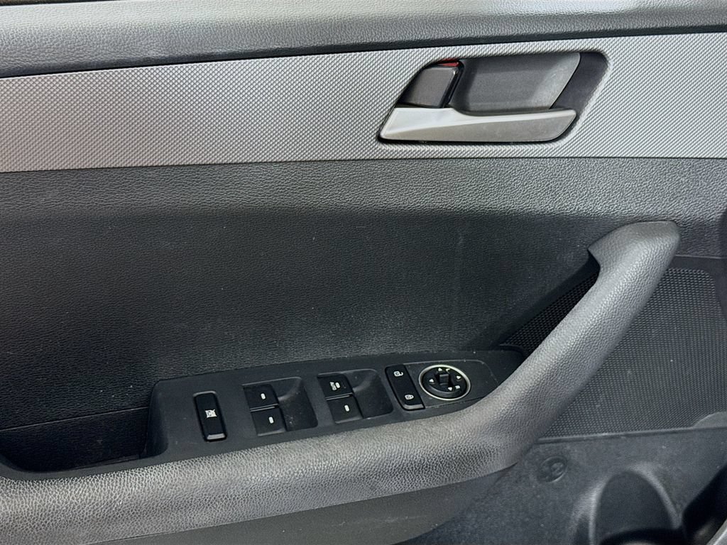 Used 2019 Hyundai Sonata SE FWD image 17
