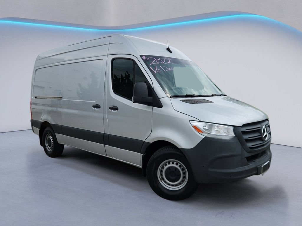 Used 2022 Mercedes-Benz Sprinter 2500 image 2