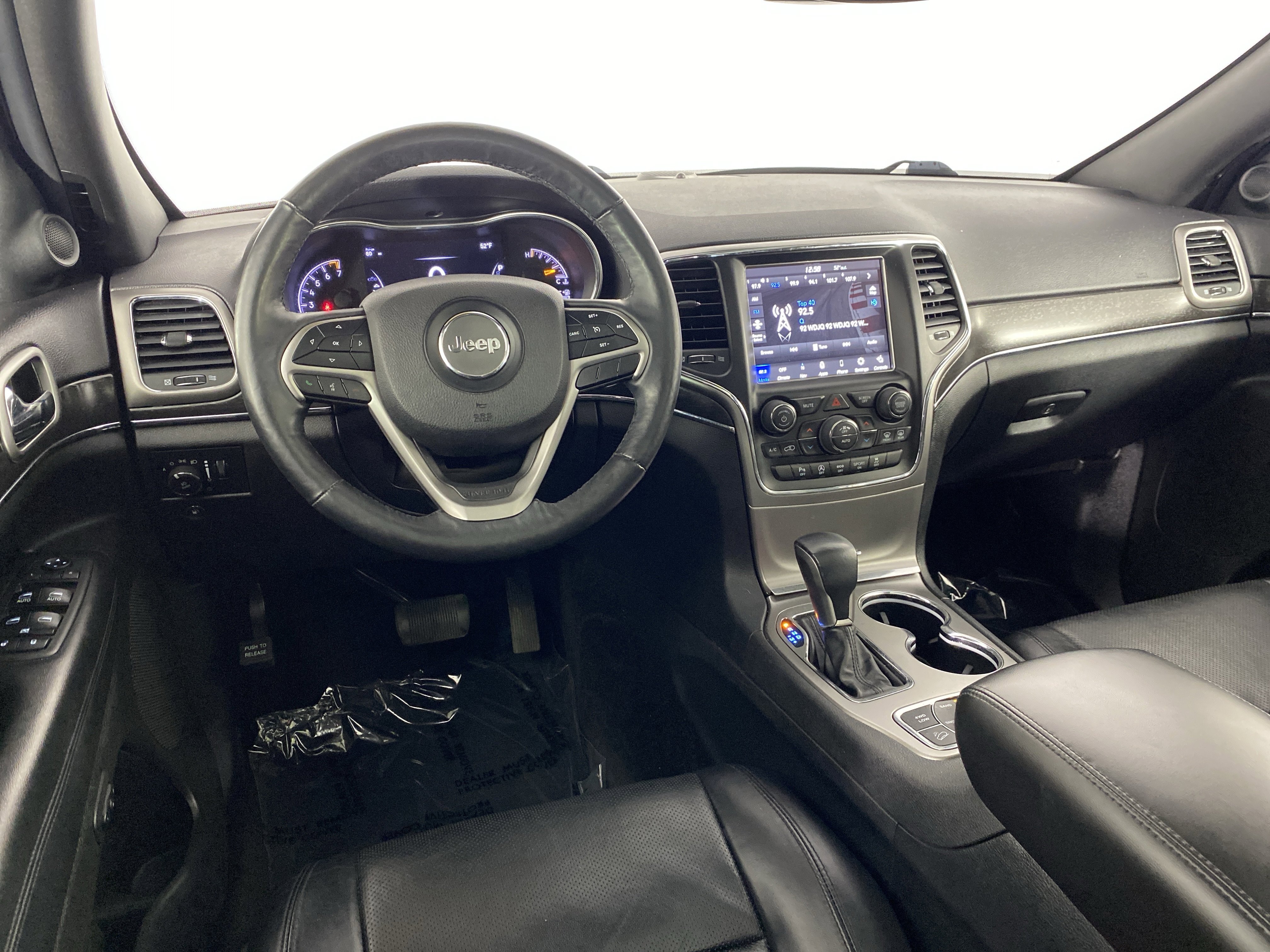 Used 2018 Jeep Grand Cherokee Limited w/ Luxury Group II image 21