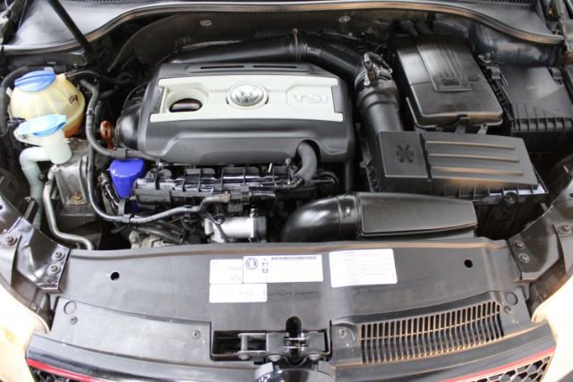 Used 2012 Volkswagen GTI 4-Door FWD image 21