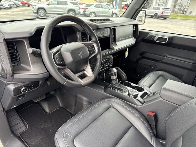 New 2025 Ford Bronco Badlands image 12