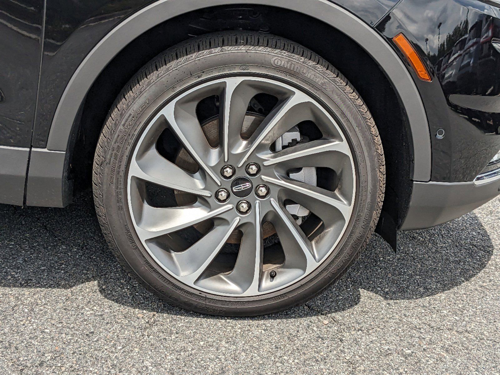 Certified 2023 Lincoln Nautilus Reserve w/ Equipment Group 202A image 13