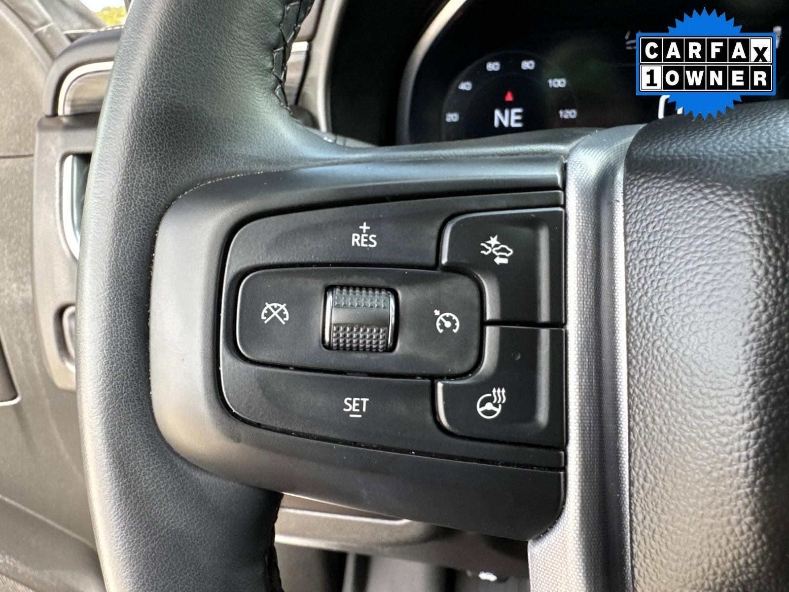 Certified 2024 GMC Yukon XL SLT w/ SLT Luxury Package AWD/4WD image 37