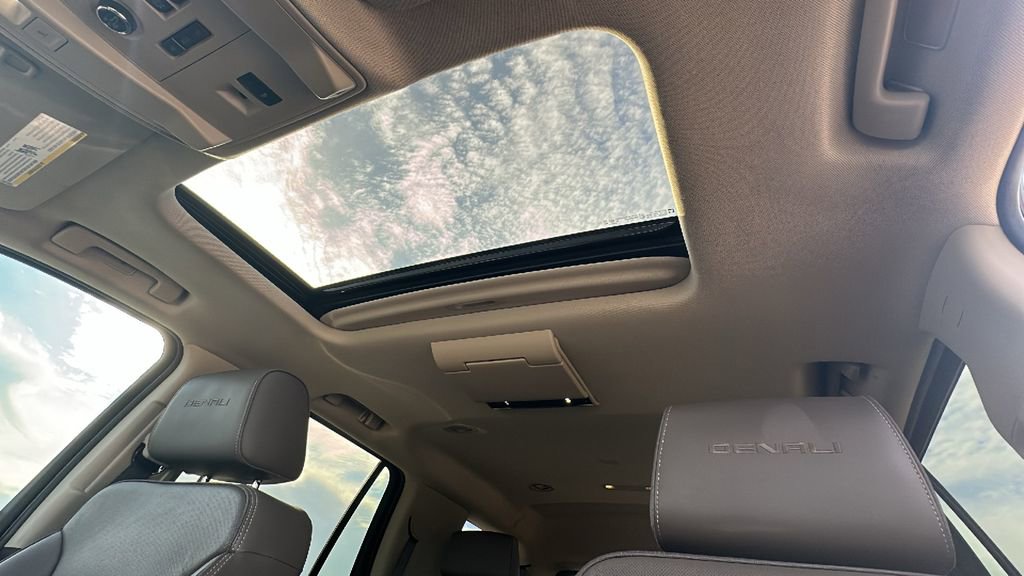 Used 2019 GMC Yukon Denali w/ Denali Ultimate Package image 5