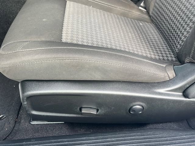 Used 2022 Dodge Challenger SXT w/ Blacktop Package image 18