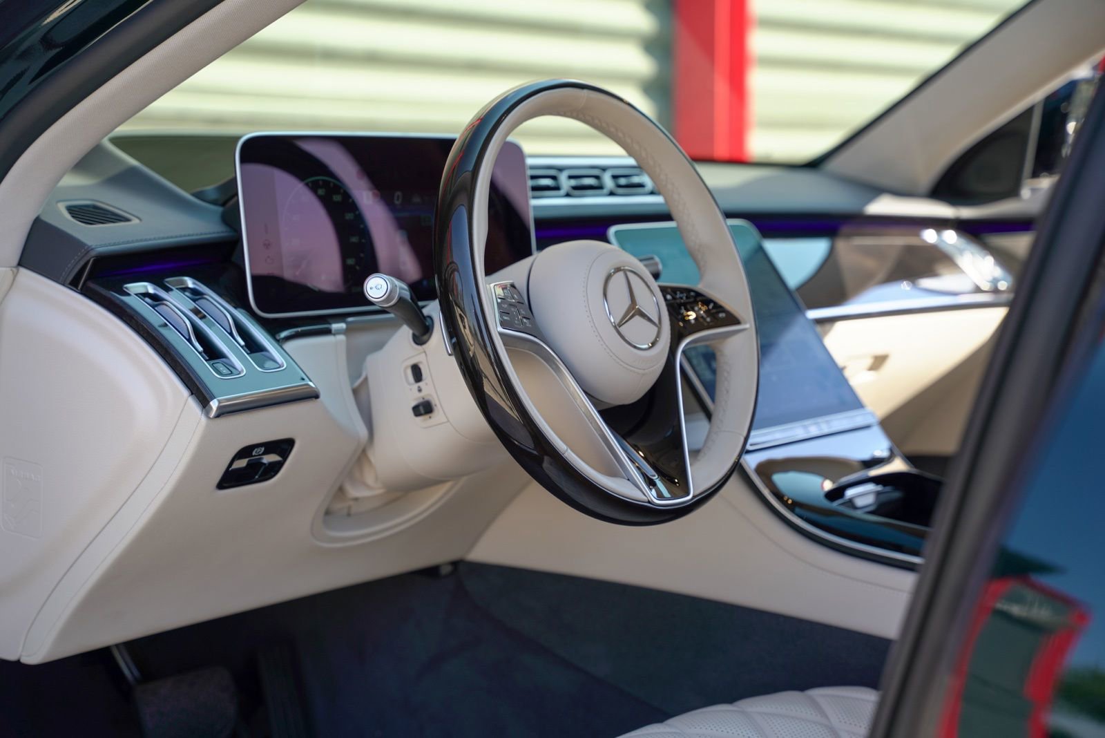 Used 2023 Mercedes-Benz S 500 4MATIC image 4