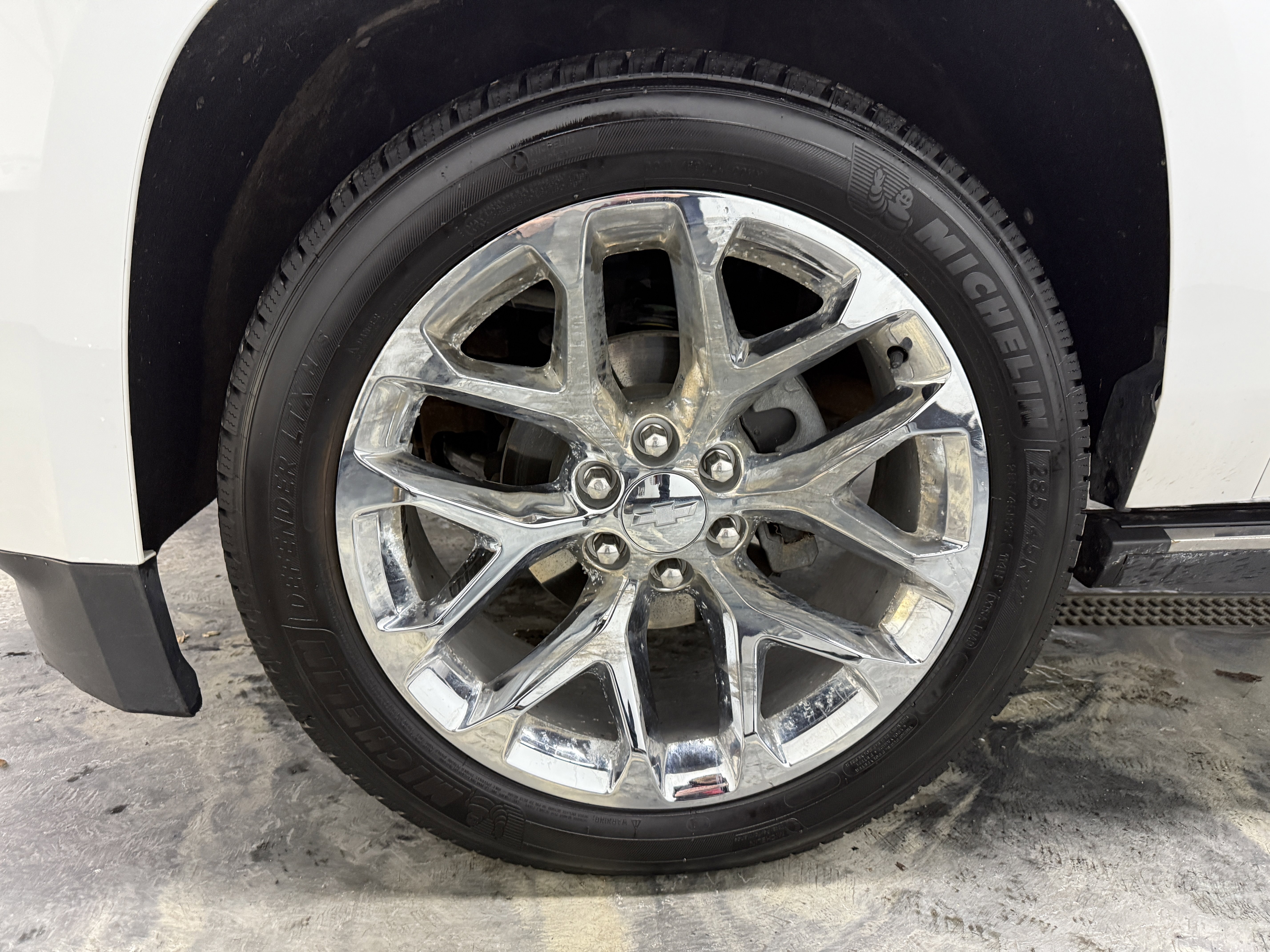 Used 2017 Chevrolet Suburban Premier image 34