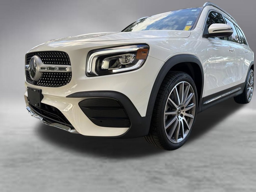 Used 2022 Mercedes-Benz GLB 250 4MATIC image 14