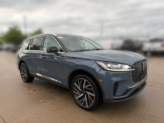 New 2026 Lincoln Aviator Reserve AWD/4WD image 3