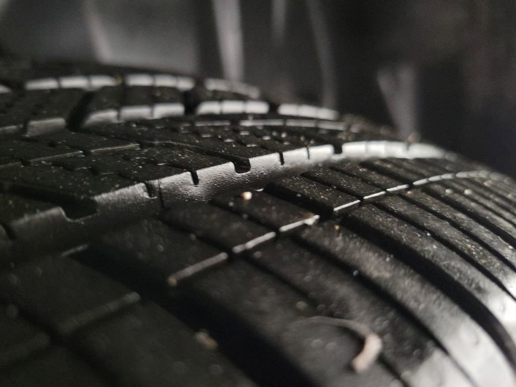 Used 2013 Subaru Crosstrek 2.0i Limited image 12